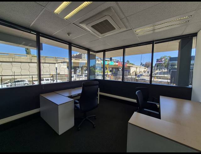 551M² OFFICE TO LET IN SANDTON CENTRAL